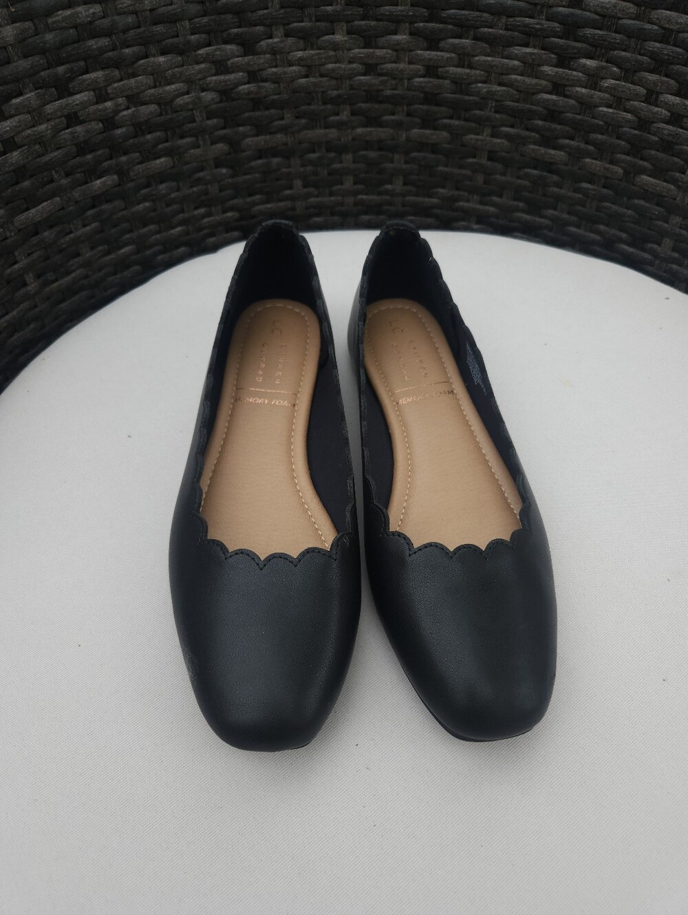 LC Lauren Conrad Black Scalloped Toe Ballet Flats